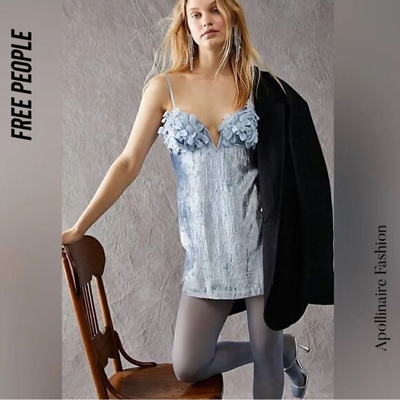 FREE PEOPLE EVA MINI VELVET DRESS IN CELESTIAL NEW SIZE 4 NWT - Picture 1 of 11